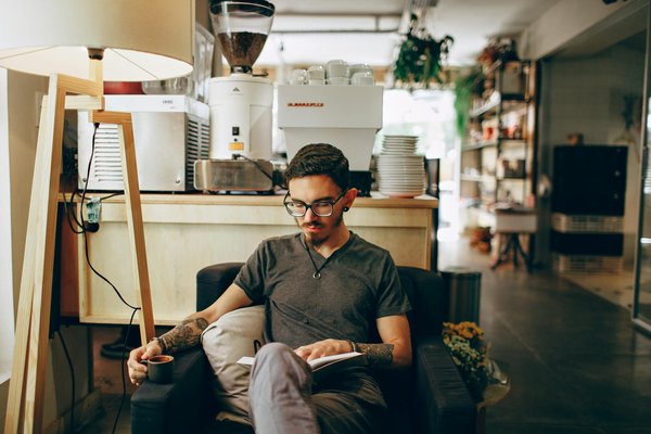 Découvrez le monde discret du téléphone rose en toute sécurité